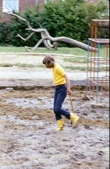 69_Sanierung_Kinderspielplatz_1973-spd-rox.jpg